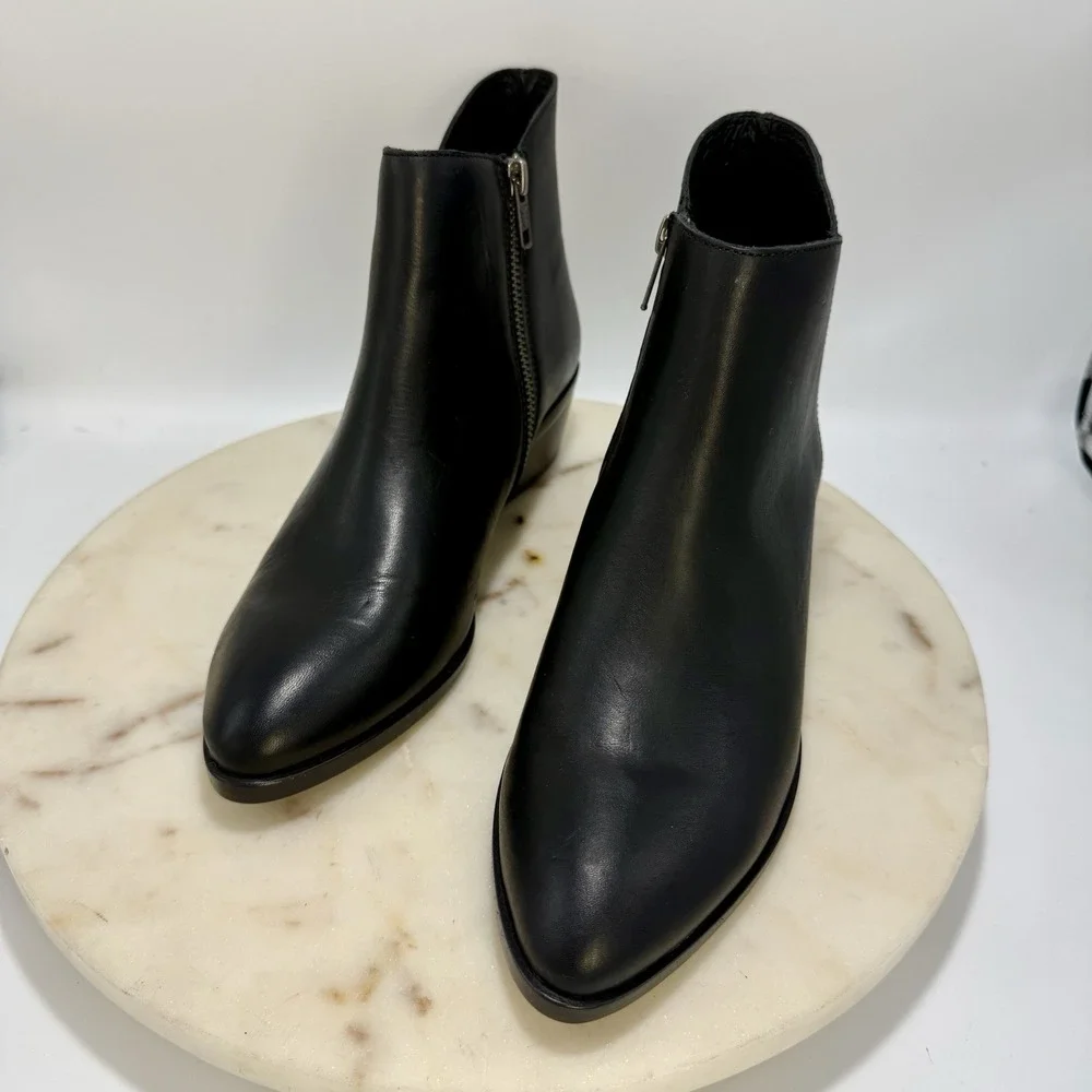 Frye Farrah Inside Zip Booties Women's Size 8M Black Leather Ankle